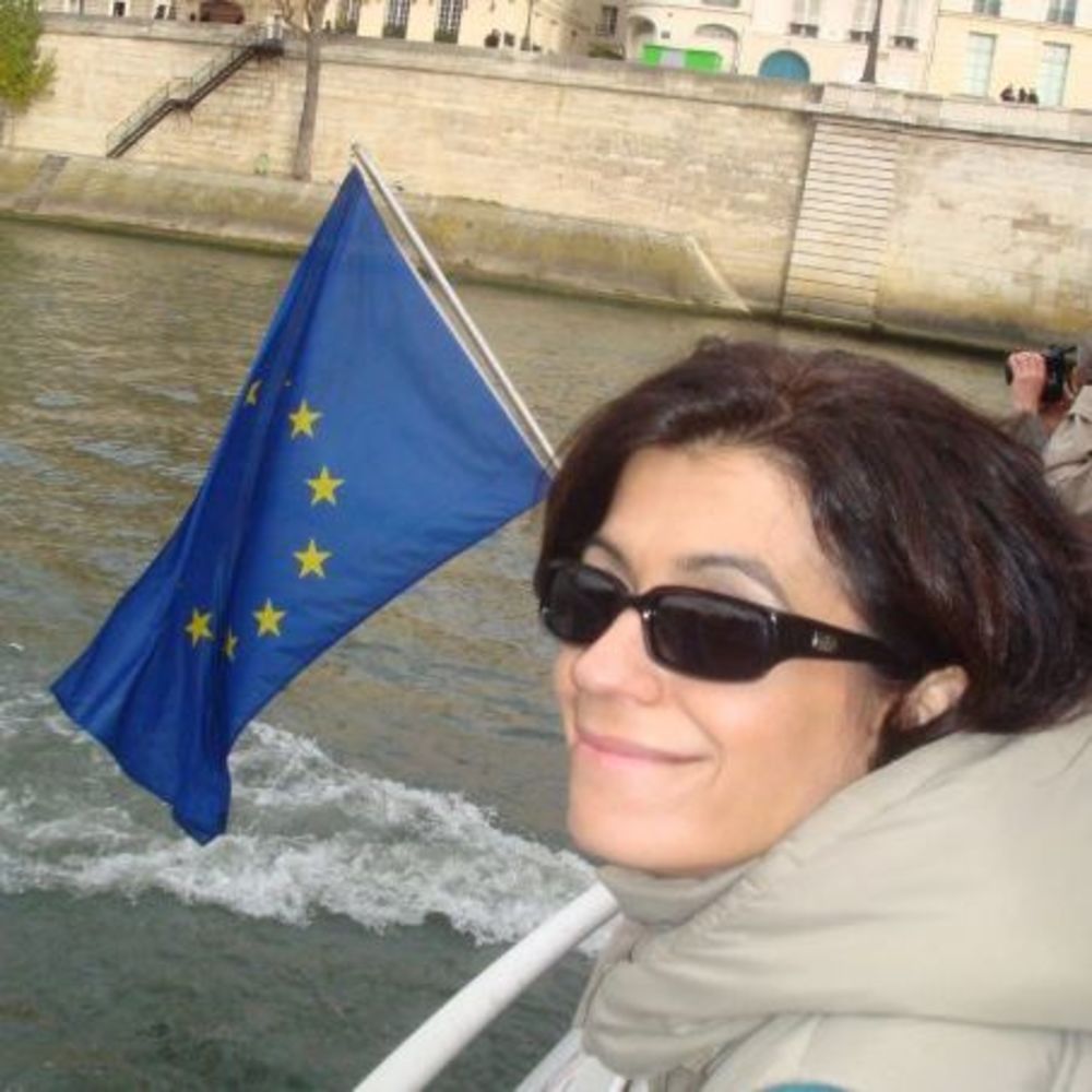 Meet your Posher, Petronela